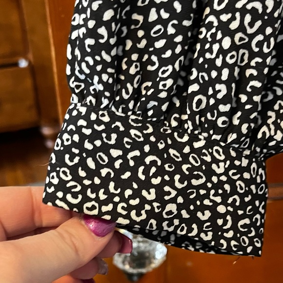A nine W. blouse never worn tag still attached - Picture 2 of 4